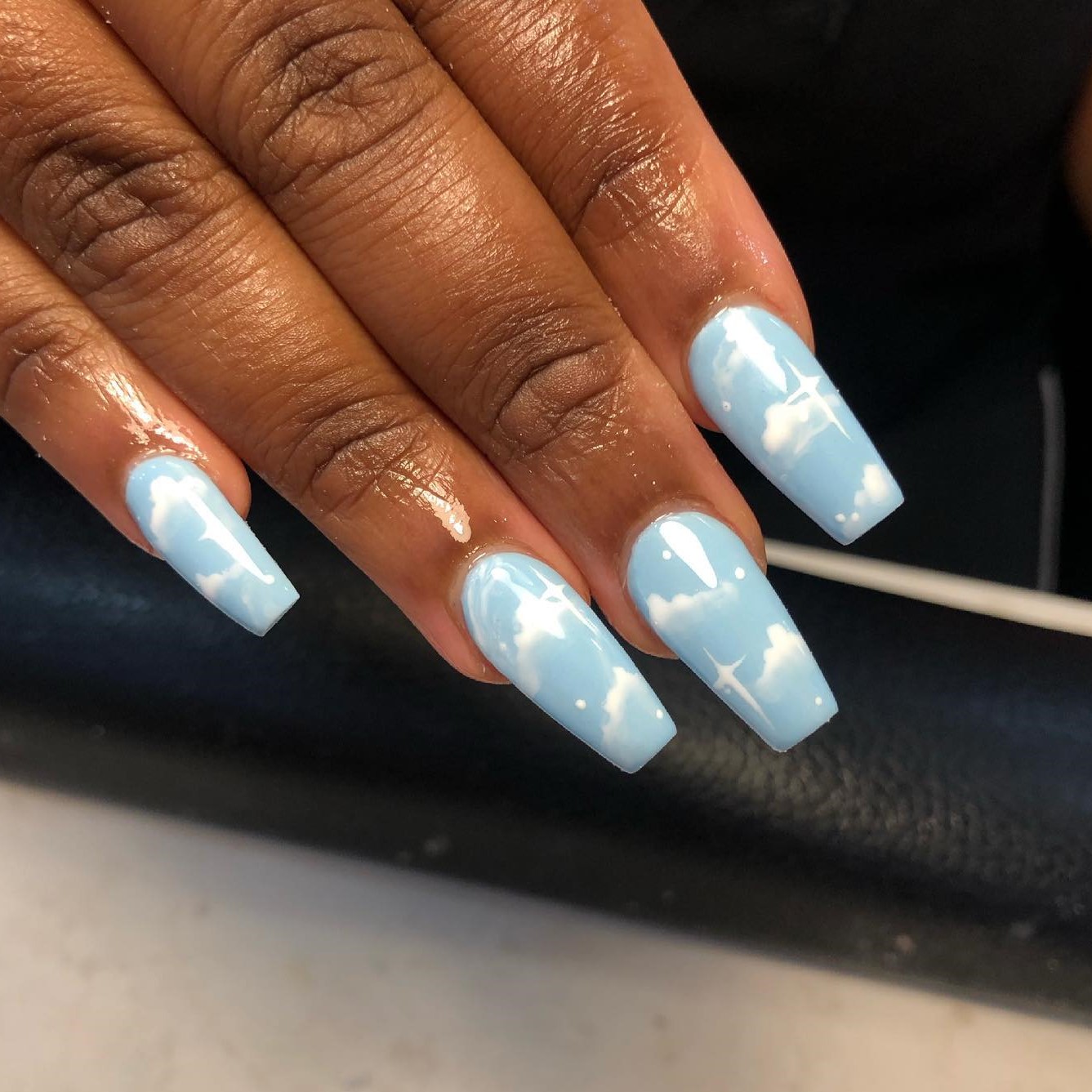 Cloud-inspired blue nails