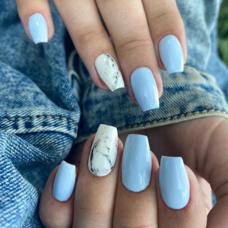 15+ Elegant Blue Nail Art Ideas for Every Occasion 3 Baby Blue Marble